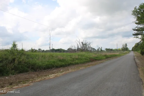 $1,750,000 | 5427 Highway 305, Olive Branch, MS 38654