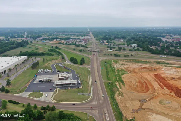 $1,750,000 | 5427 Highway 305, Olive Branch, MS 38654