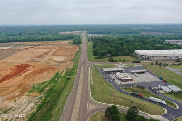 $1,750,000 | 5427 Highway 305, Olive Branch, MS 38654