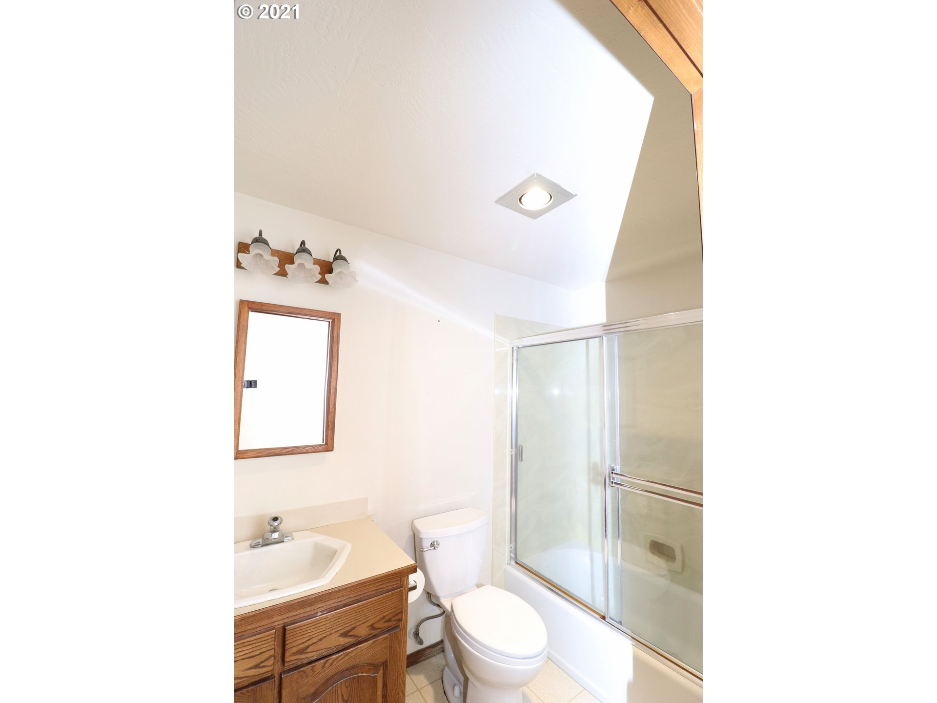 675 Rayner Avenue Springfield, OR 97477 - Photo 22 of 32