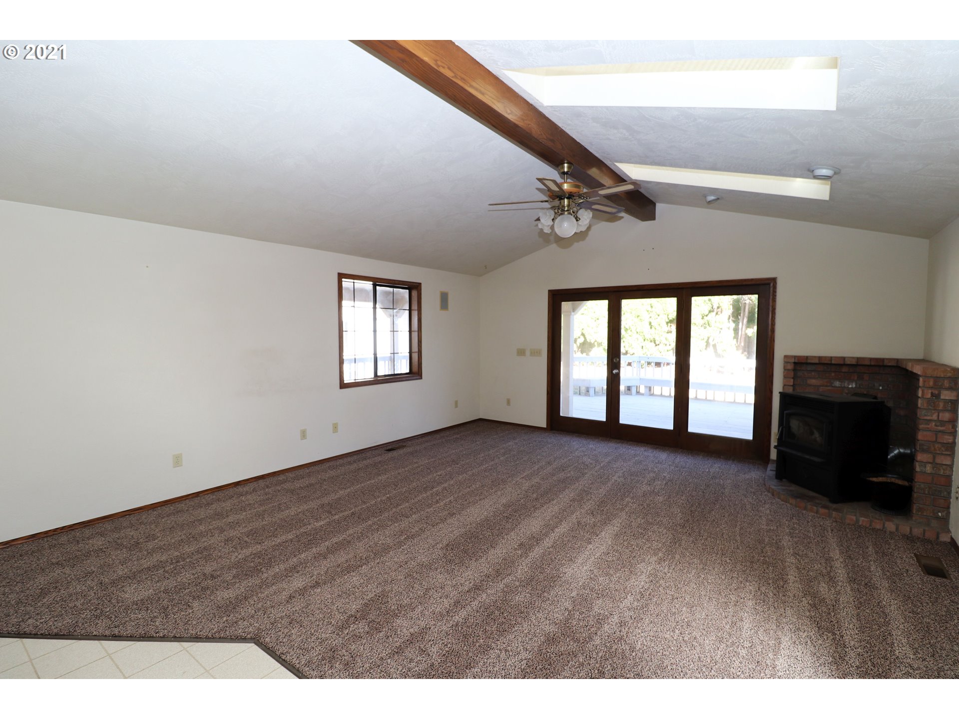 675 Rayner Avenue Springfield, OR 97477 - Photo 5 of 32