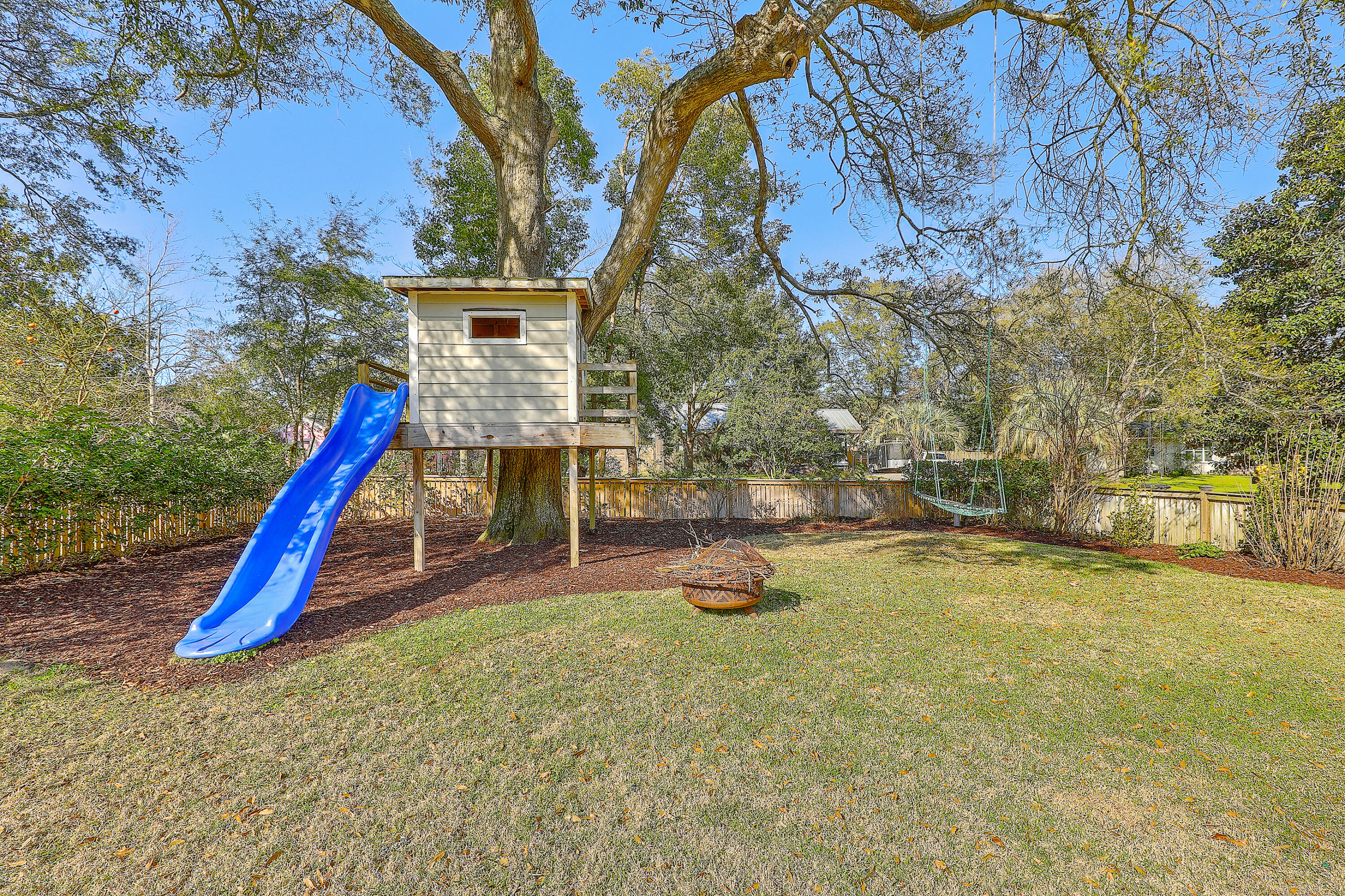 278 Palm Street Mount Pleasant, SC 29464 - Photo 32 of 34 1R3A4368_69_70_71_72_73_74