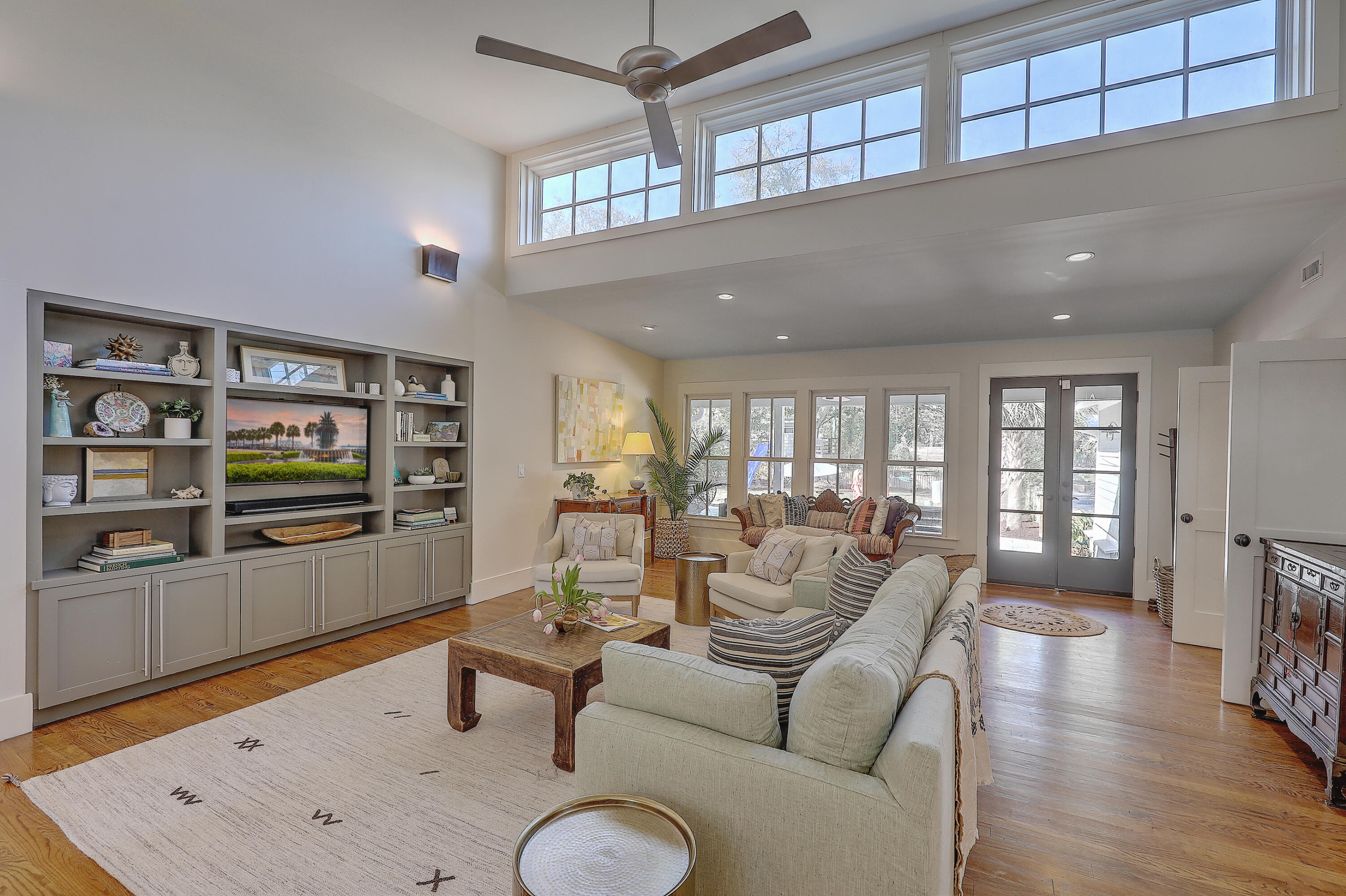 278 Palm Street Mount Pleasant, SC 29464 - Photo 4 of 34 1R3A4382_3_4_5_6_7_8