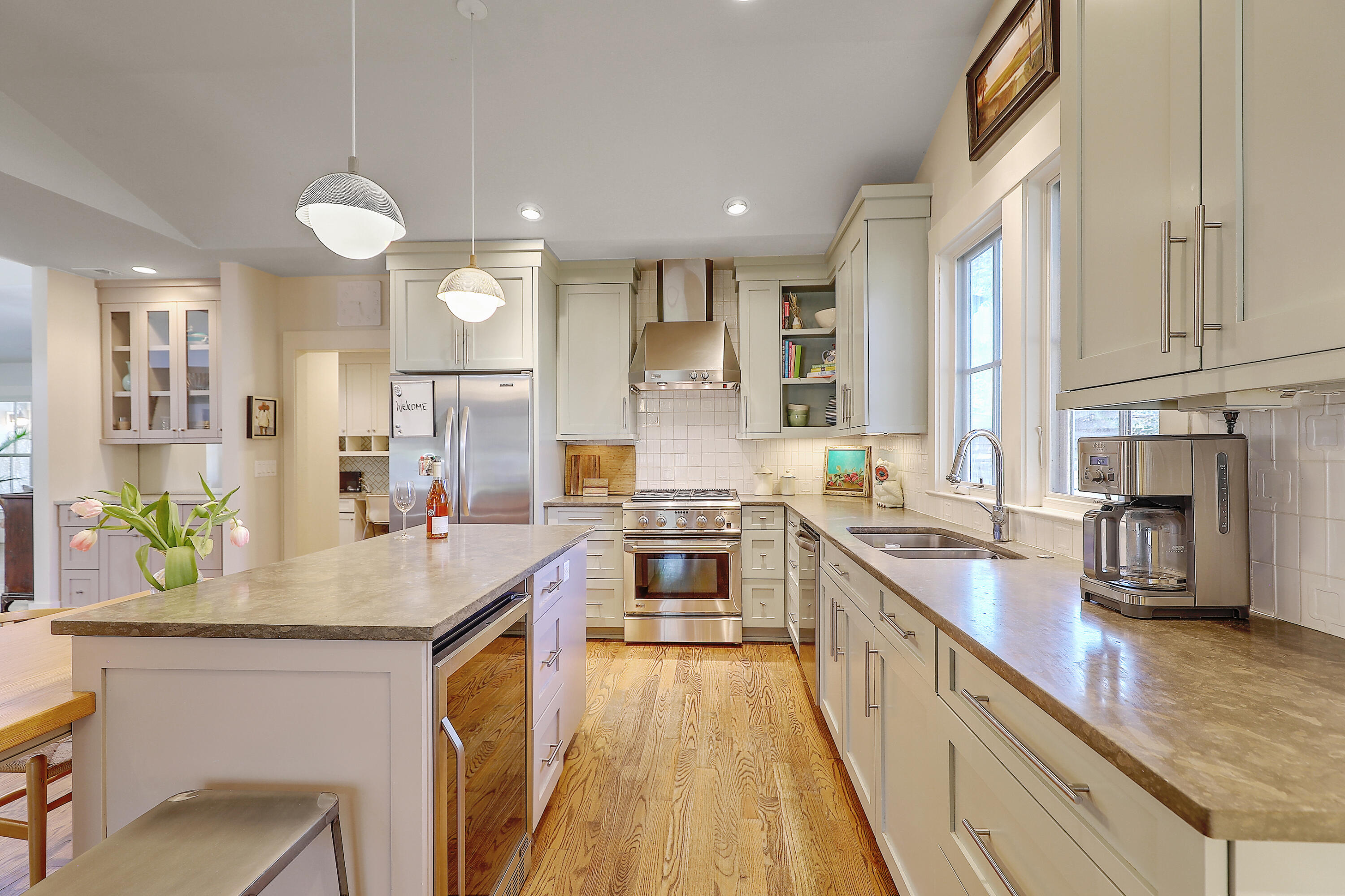 278 Palm Street Mount Pleasant, SC 29464 - Photo 10 of 34 1R3A4193_4_5_6_7_8_9