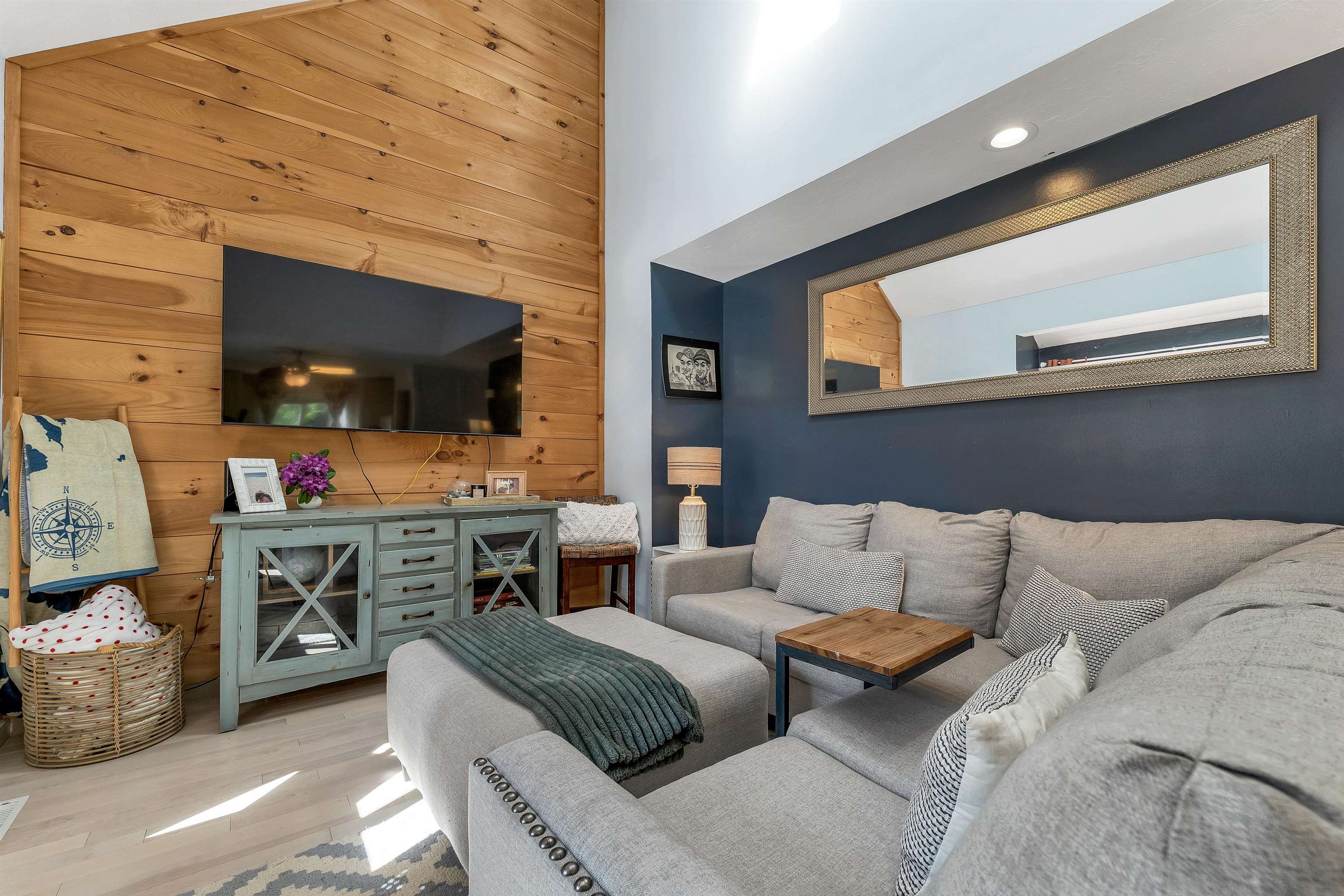 6 Cumberland Road, Unit 31 Gilford, NH 03249 - Photo 5 of 48
