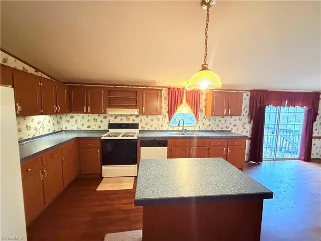 $200,000 | 4939 Nature Lane, Haw River, NC 27258