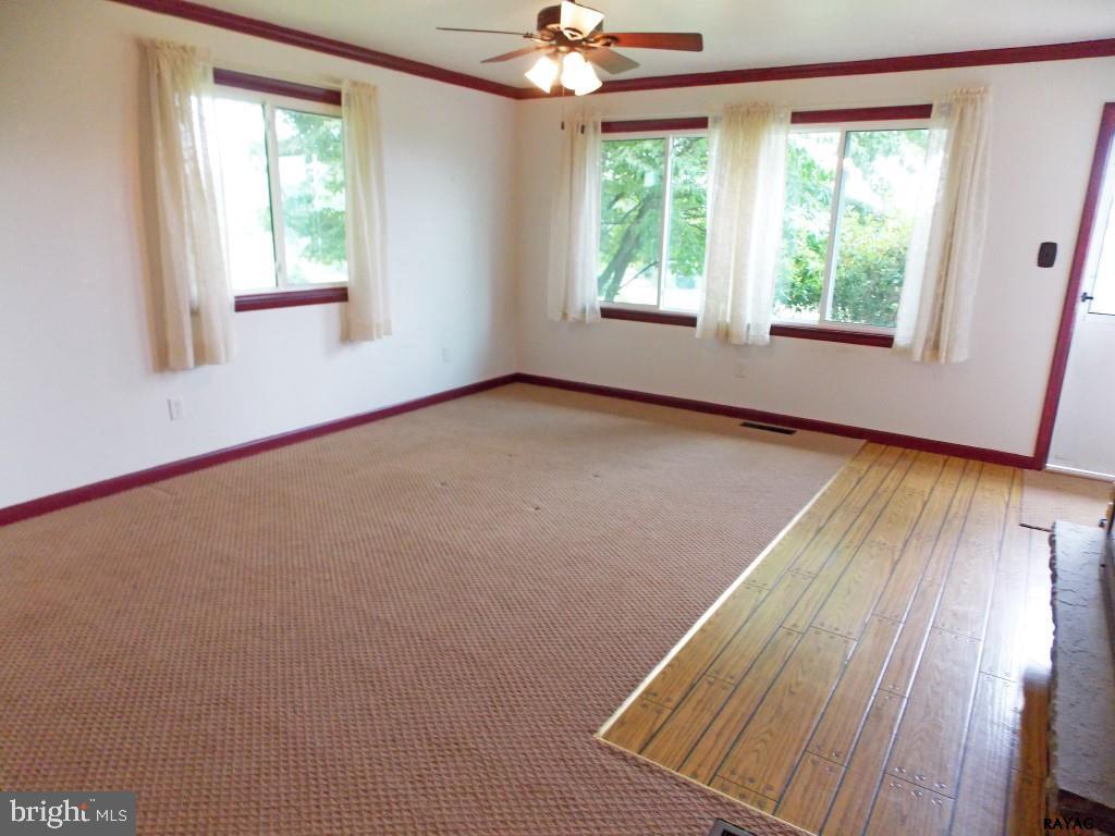 4888 Walters Hatchery Road Spring Grove, PA 17362 - Photo 4 of 30