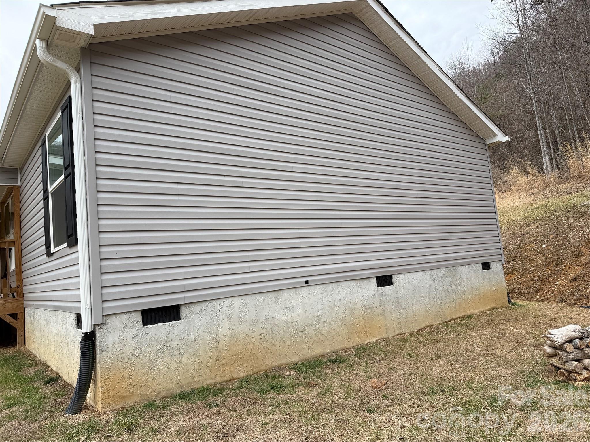 4958 Grapevine Road Marshall, NC 28753 - Photo 12 of 43 a view of a garage