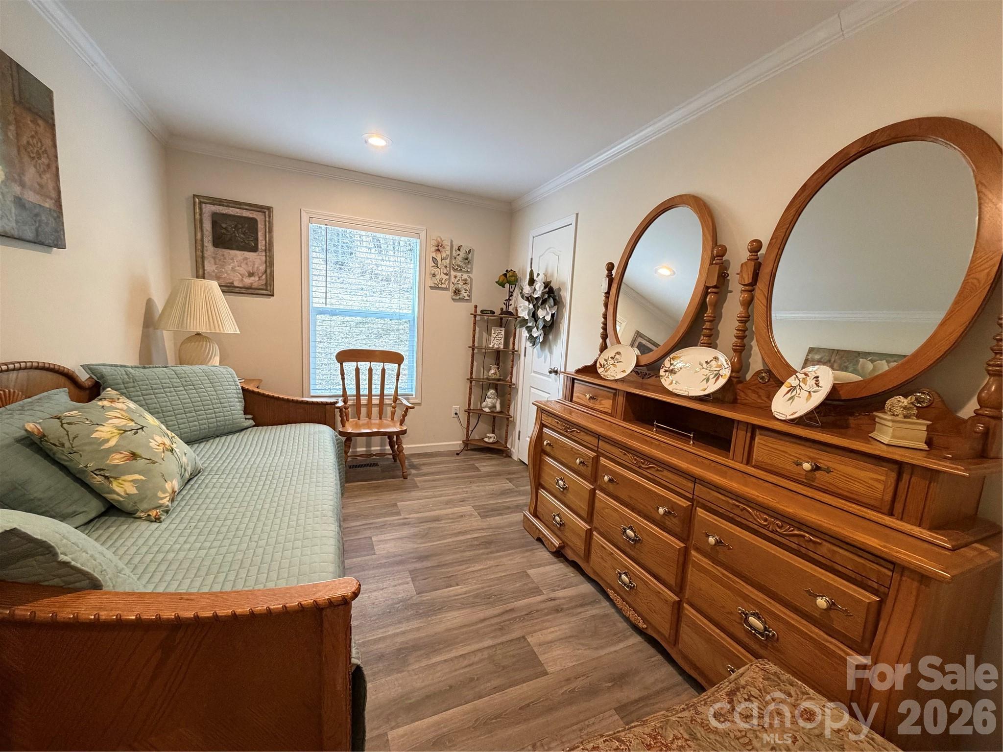 4958 Grapevine Road Marshall, NC 28753 - Photo 39 of 43 a living room with furniture