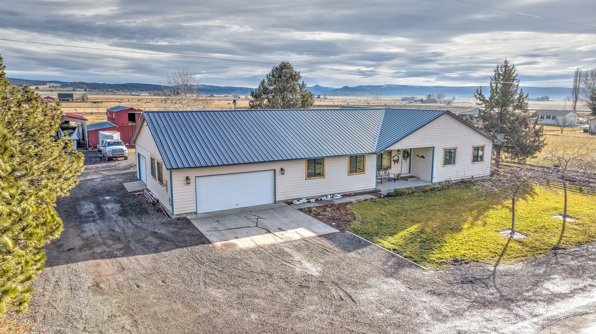7264 North Vista View Road Prineville, OR 97754 - Photo 1 of 47 DJI_0375_6_7