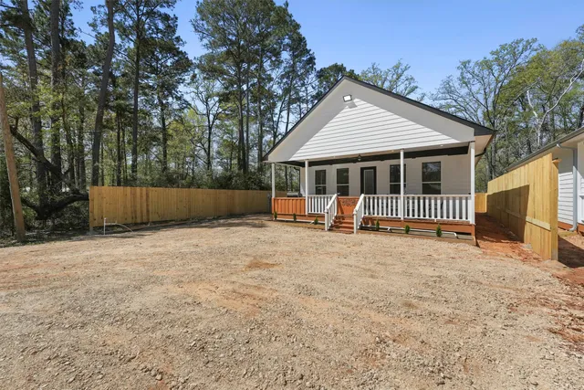 $198,500 | 210 Canary Street, Point Blank, TX 77364