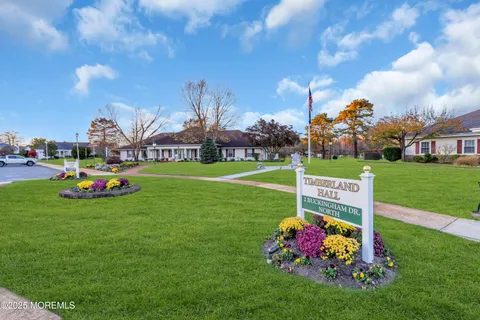 $325,000 | 2 Weybridge Place, Manchester Township, NJ 08759