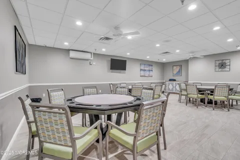 $325,000 | 2 Weybridge Place, Manchester Township, NJ 08759