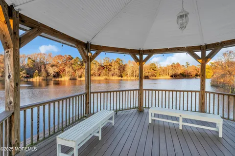 $325,000 | 2 Weybridge Place, Manchester Township, NJ 08759