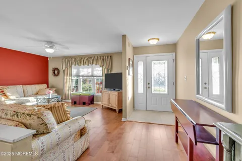 $325,000 | 2 Weybridge Place, Manchester Township, NJ 08759