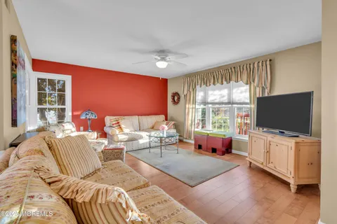 $325,000 | 2 Weybridge Place, Manchester Township, NJ 08759