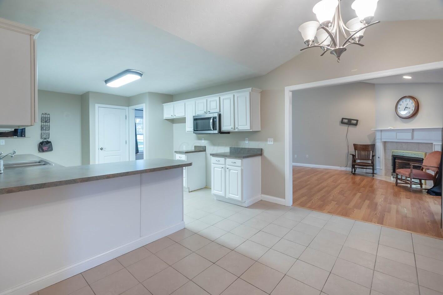 7909 Ct Ridge Fairborn, OH 45324 - Photo 8 of 25 DSC_6459
