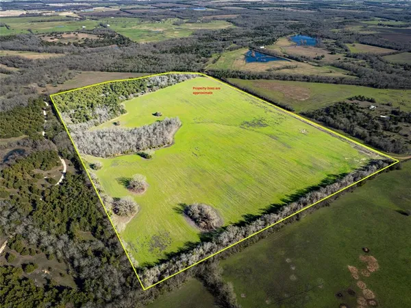 $450,000 | 1500 County Road 24800, Brookston, TX 75421