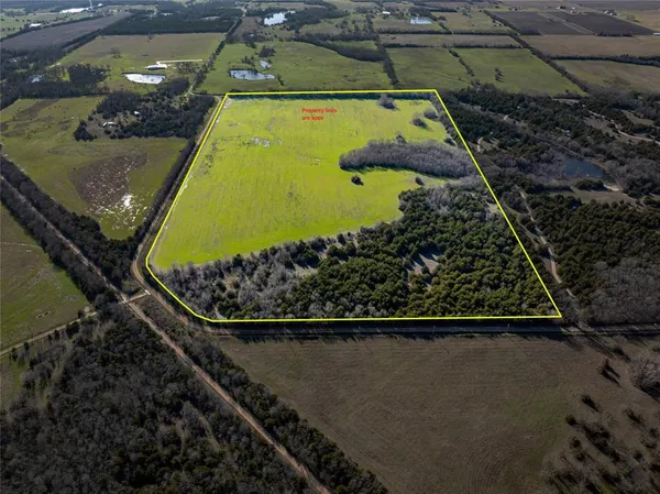 $450,000 | 1500 County Road 24800, Brookston, TX 75421