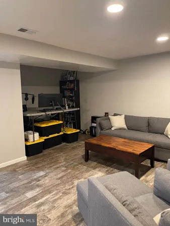$4,100 | 4129 Trowbridge Street, Fairfax, VA 22030