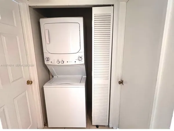 $2,550 | 8911 Southwest 123rd Court, Unit 101, Miami, FL 33186