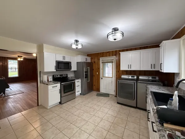 $180,000 | 7077 West 450 South, Williamsport, IN 47993