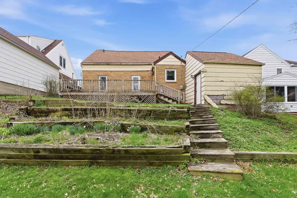 $215,000 | 612 West Mackie Street, Beaver Dam, WI 53916