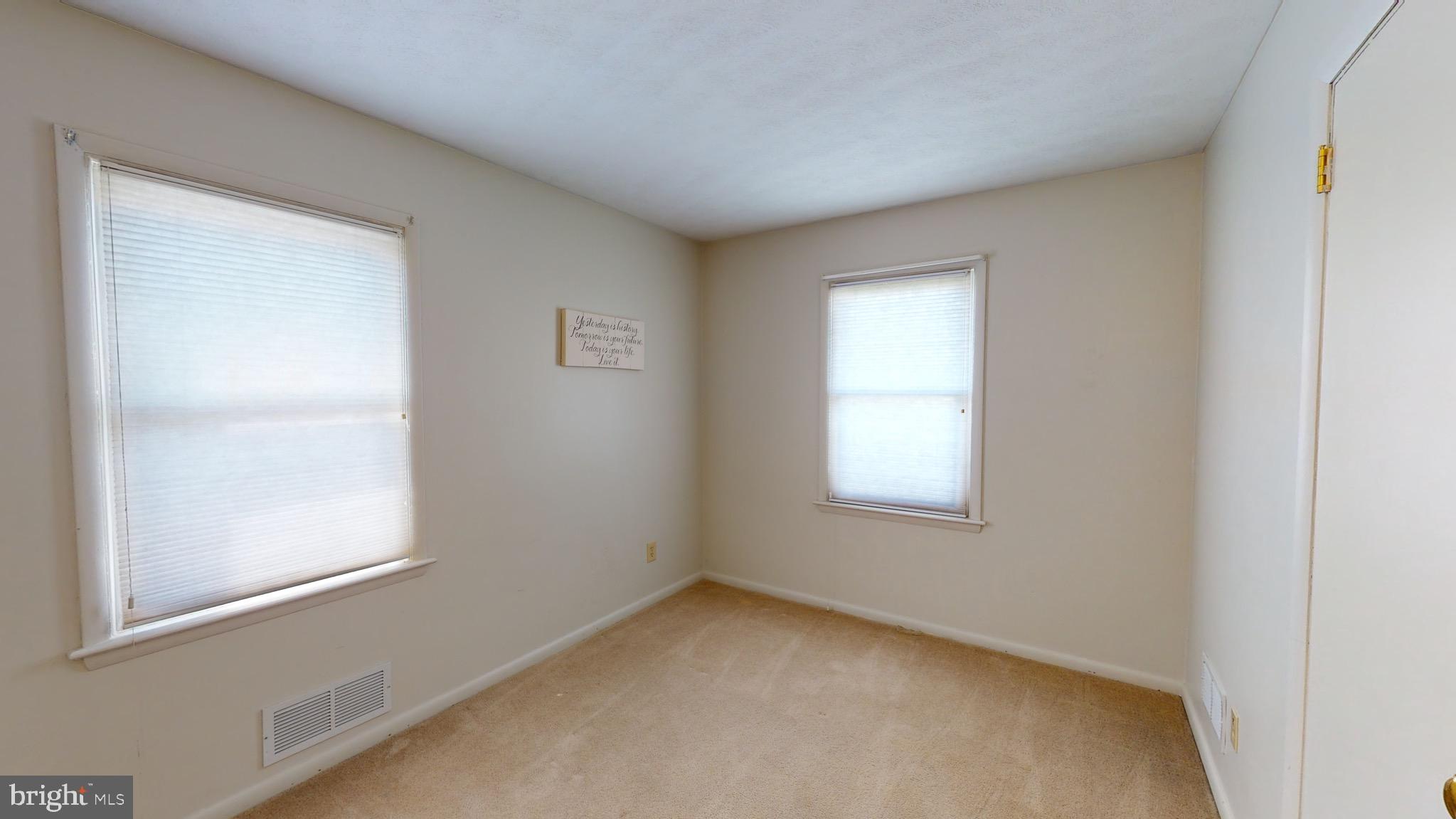 211 Maple Street Manchester, PA 17345 - Photo 18 of 36 Gallery Image 18