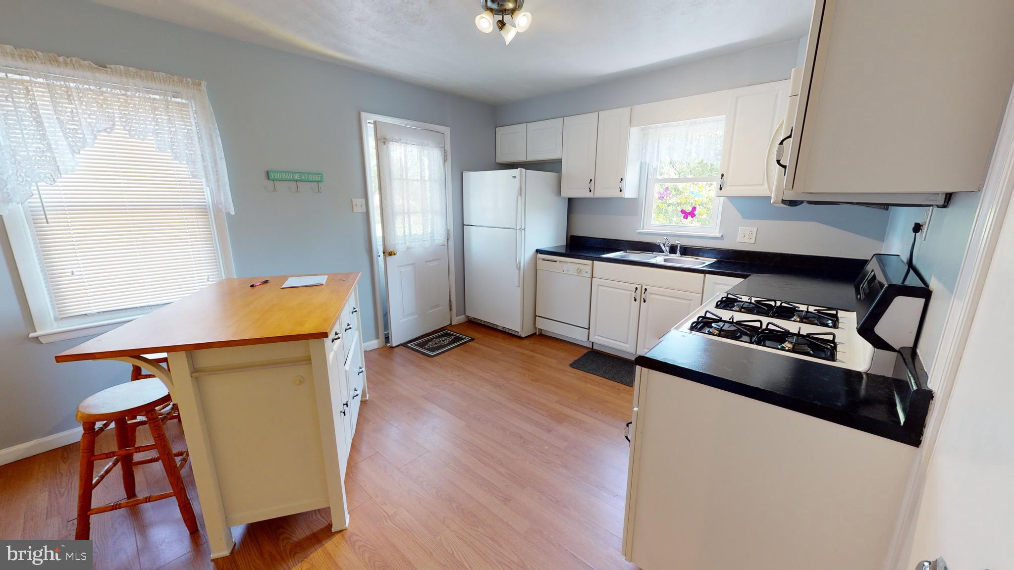 211 Maple Street Manchester, PA 17345 - Photo 20 of 36 Gallery Image 20