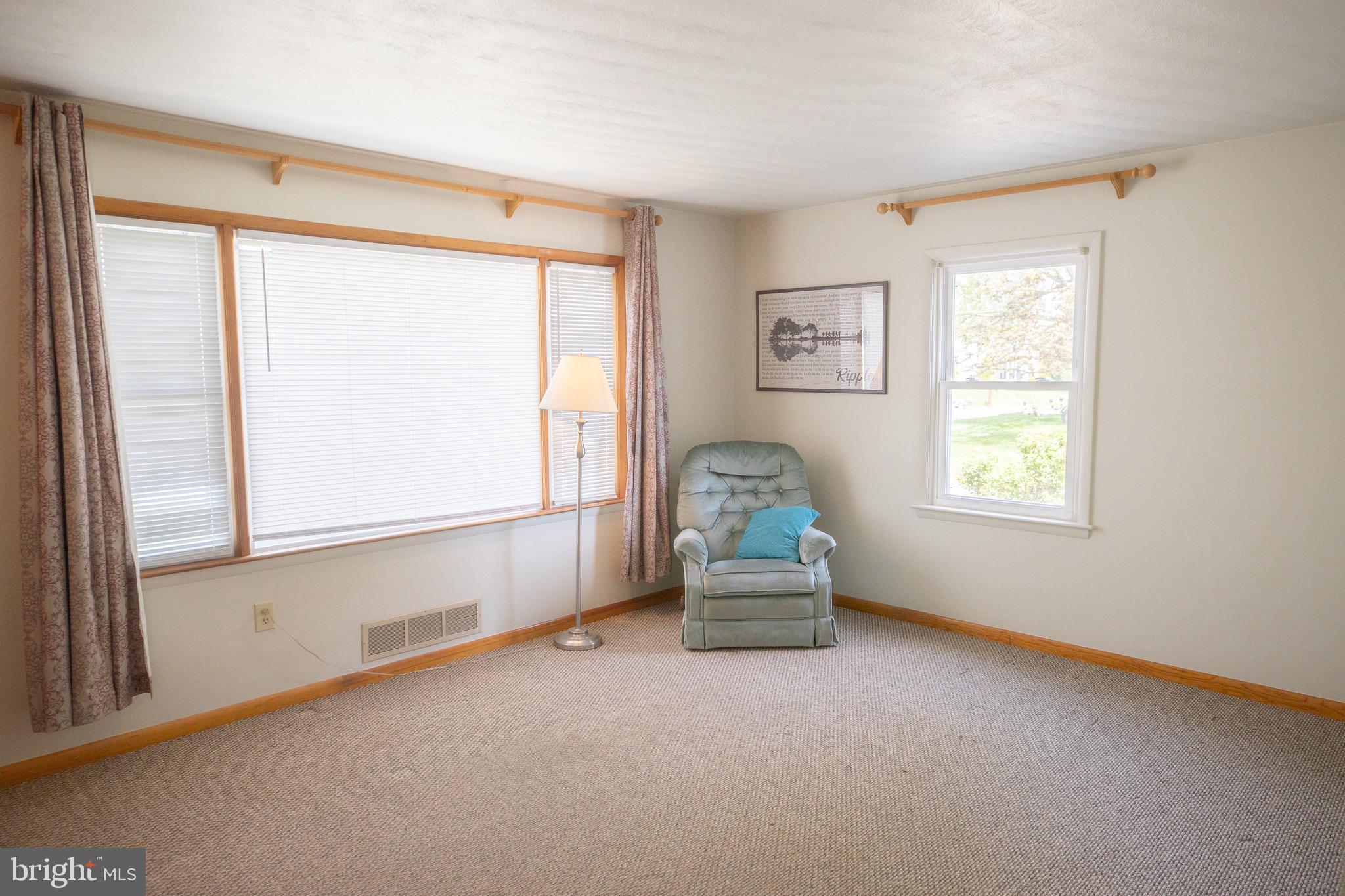 211 Maple Street Manchester, PA 17345 - Photo 6 of 36 Gallery Image 6