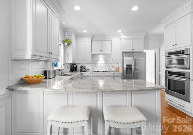 $1,049,000 | 9800 Chatham Oaks Trail, Charlotte, NC 28210