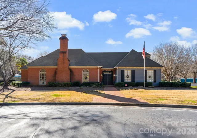 $1,049,000 | 9800 Chatham Oaks Trail, Charlotte, NC 28210