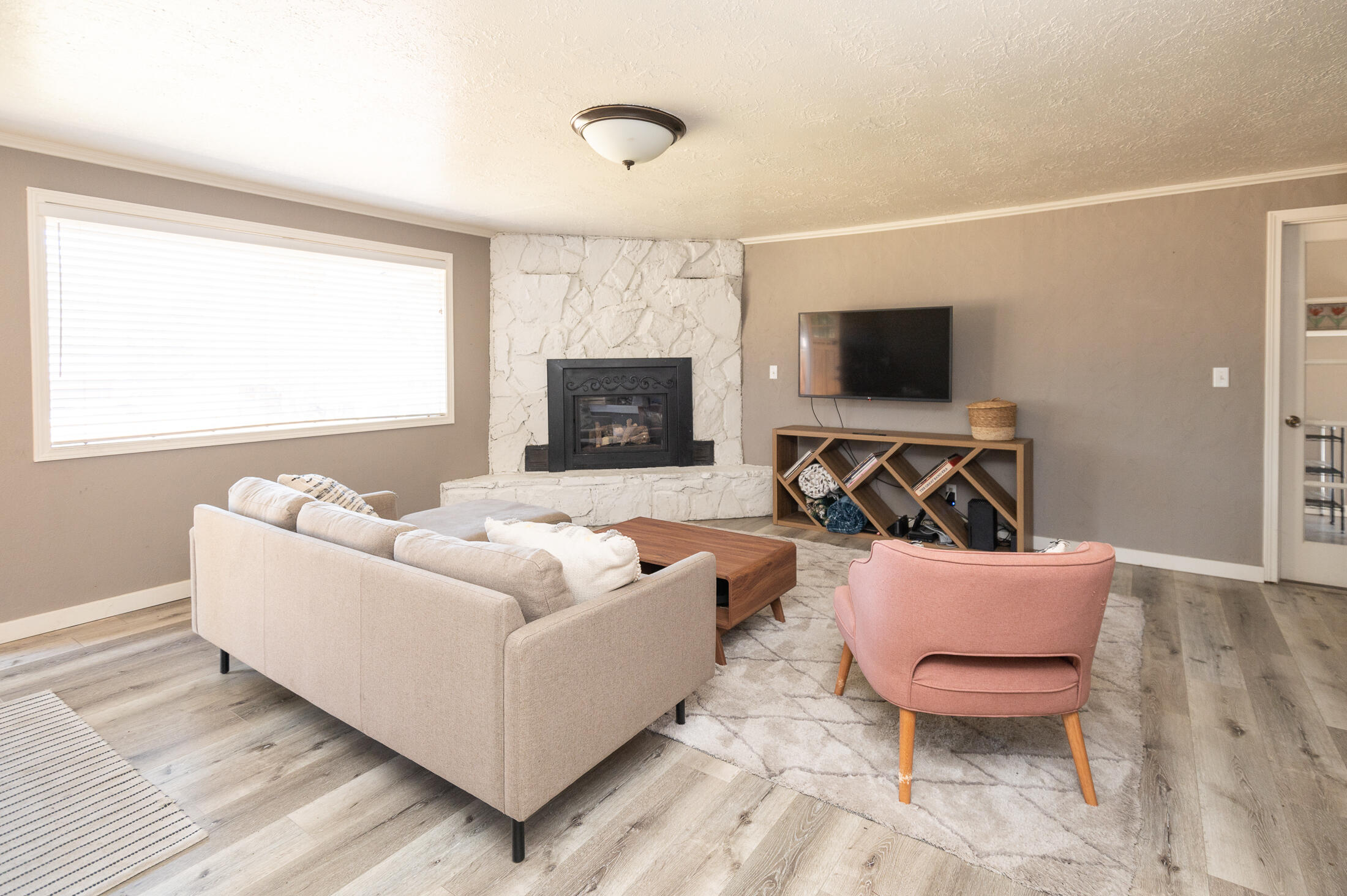 1509 Southeast Virginia Road Bend, OR 97702 - Photo 15 of 34 Gas Fireplace
