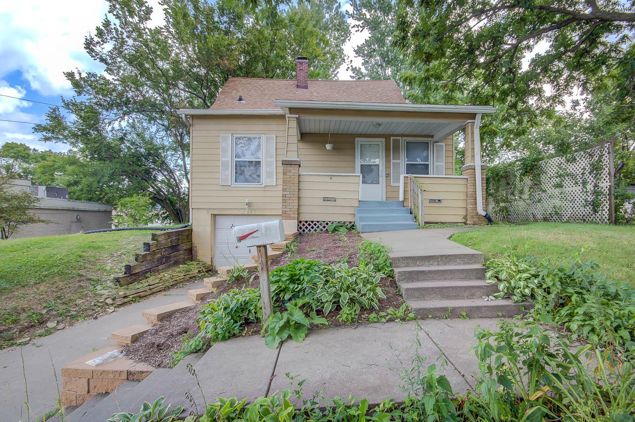 2211 Jersey Ridge Road Davenport, IA 52803 - Photo 1 of 30 Gallery Image 1