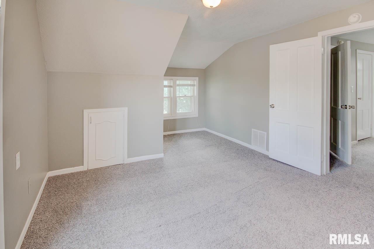 2211 Jersey Ridge Road Davenport, IA 52803 - Photo 26 of 30 Gallery Image 26