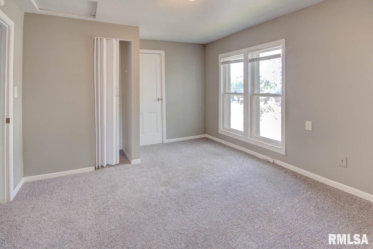 2211 Jersey Ridge Road Davenport, IA 52803 - Photo 27 of 30 Gallery Image 27