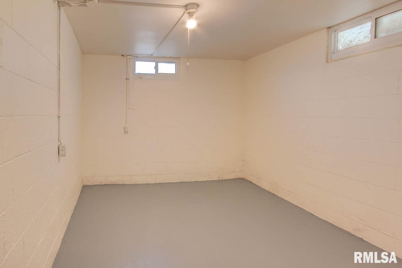 2211 Jersey Ridge Road Davenport, IA 52803 - Photo 28 of 30 Gallery Image 28