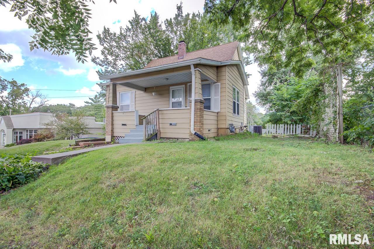2211 Jersey Ridge Road Davenport, IA 52803 - Photo 3 of 30 Gallery Image 3