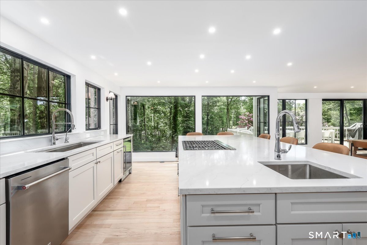 256 Wilton Road East Ridgefield, CT 06877 - Photo 13 of 40