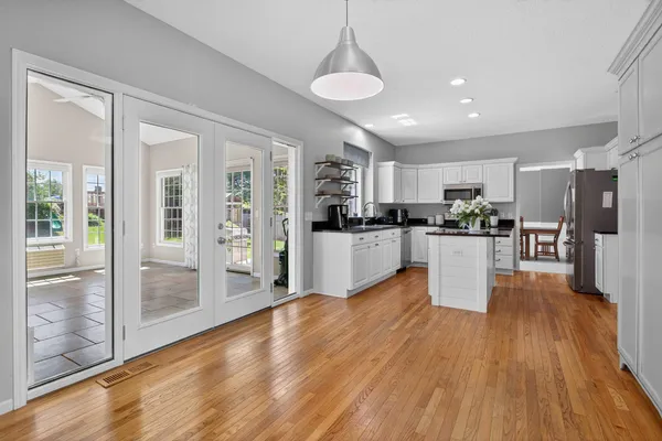 $549,900 | 2611 Heather Glen Circle, Bettendorf, IA 52722