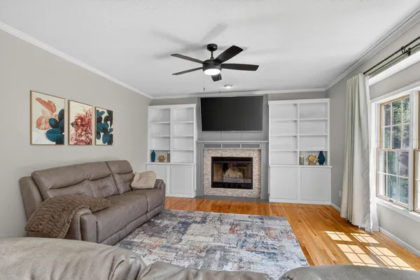 $549,900 | 2611 Heather Glen Circle, Bettendorf, IA 52722