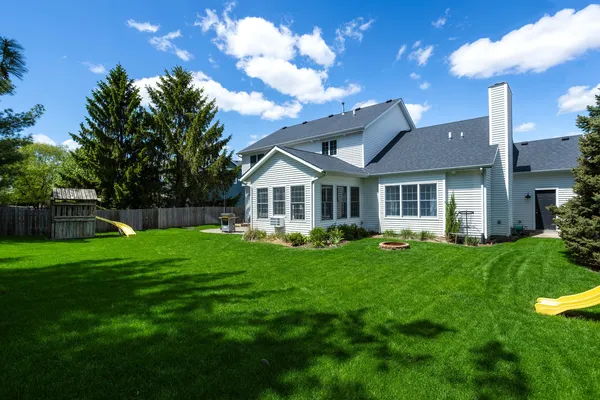 $549,900 | 2611 Heather Glen Circle, Bettendorf, IA 52722