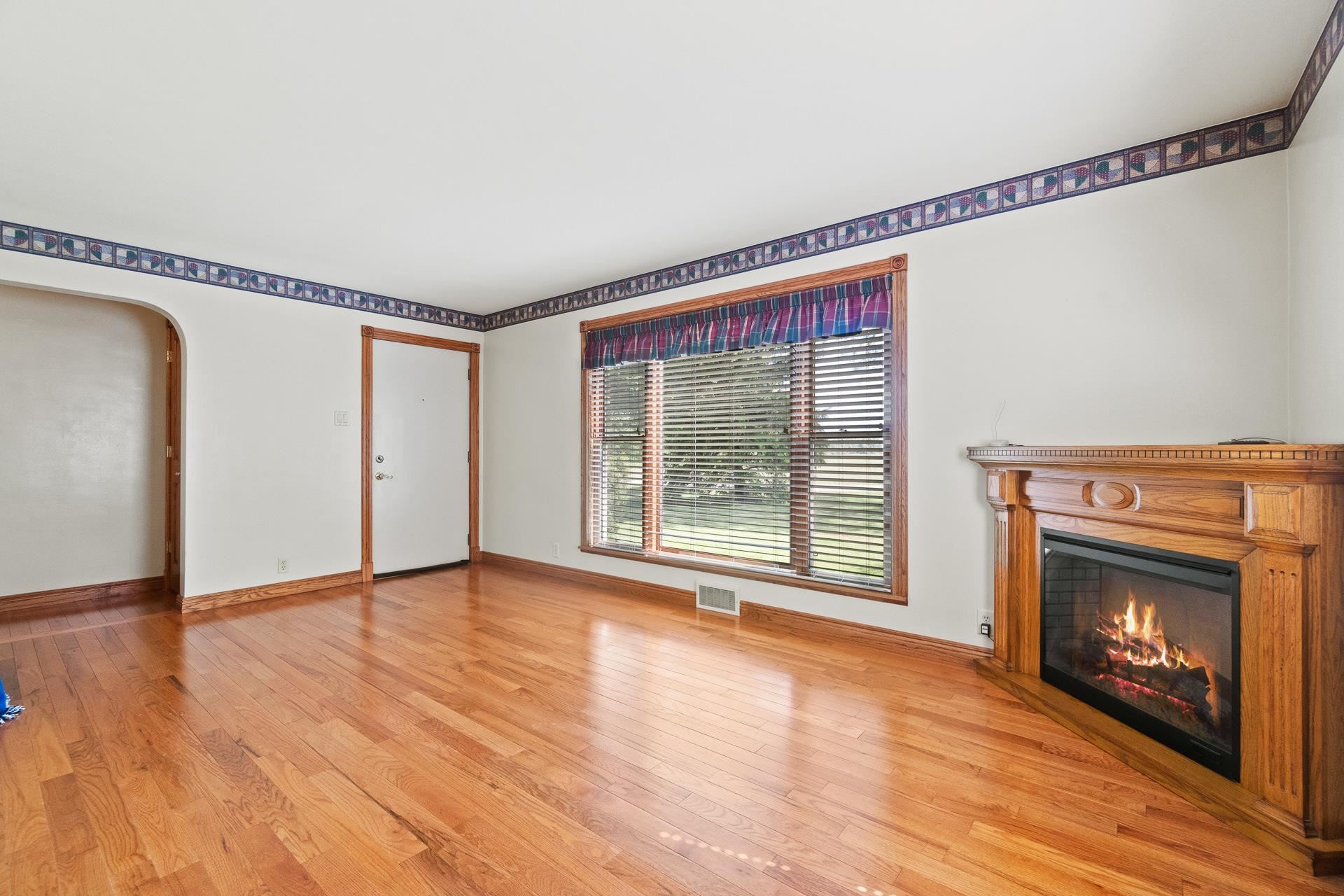 10406 West Cook Road Fort Wayne, IN 46818 - Photo 5 of 31