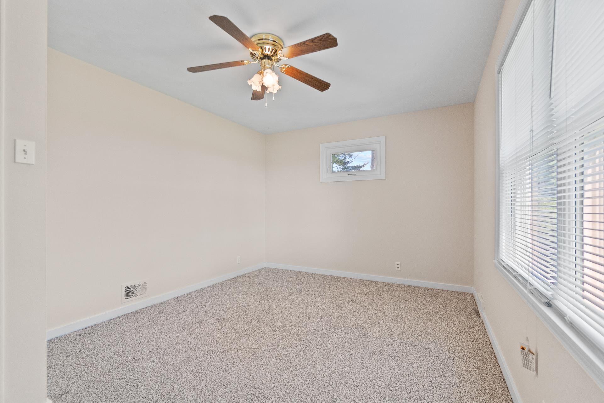 10406 West Cook Road Fort Wayne, IN 46818 - Photo 7 of 31