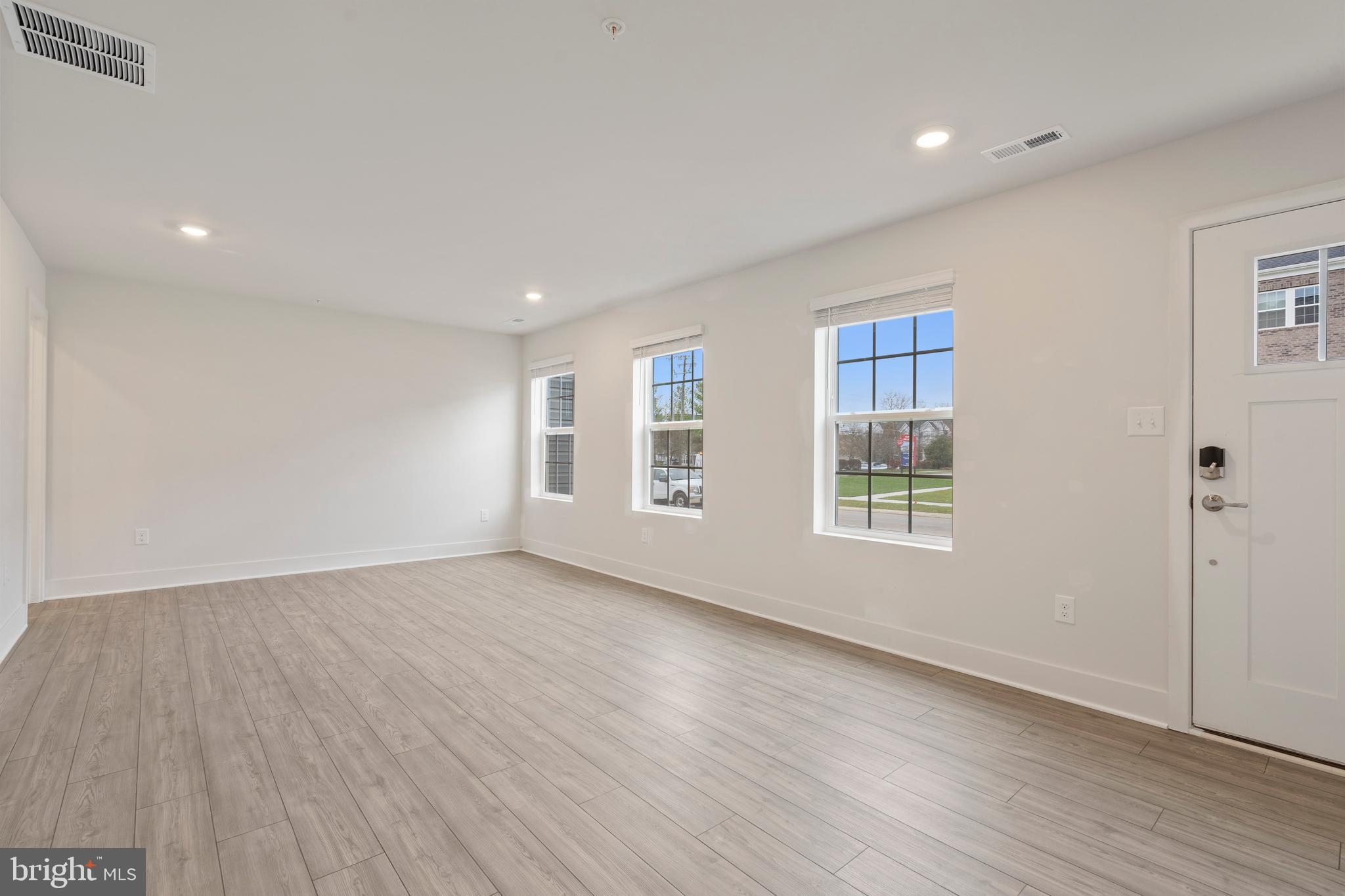 1829 Parham Way Windsor Mill, MD 21244 - Photo 5 of 37