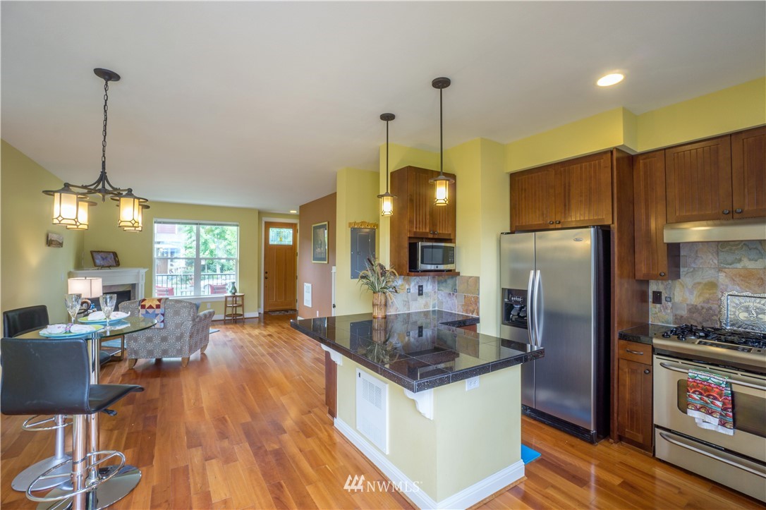 3016 Southwest Graham Street Seattle, WA 98126 - Photo 8 of 25 Gallery Image 8