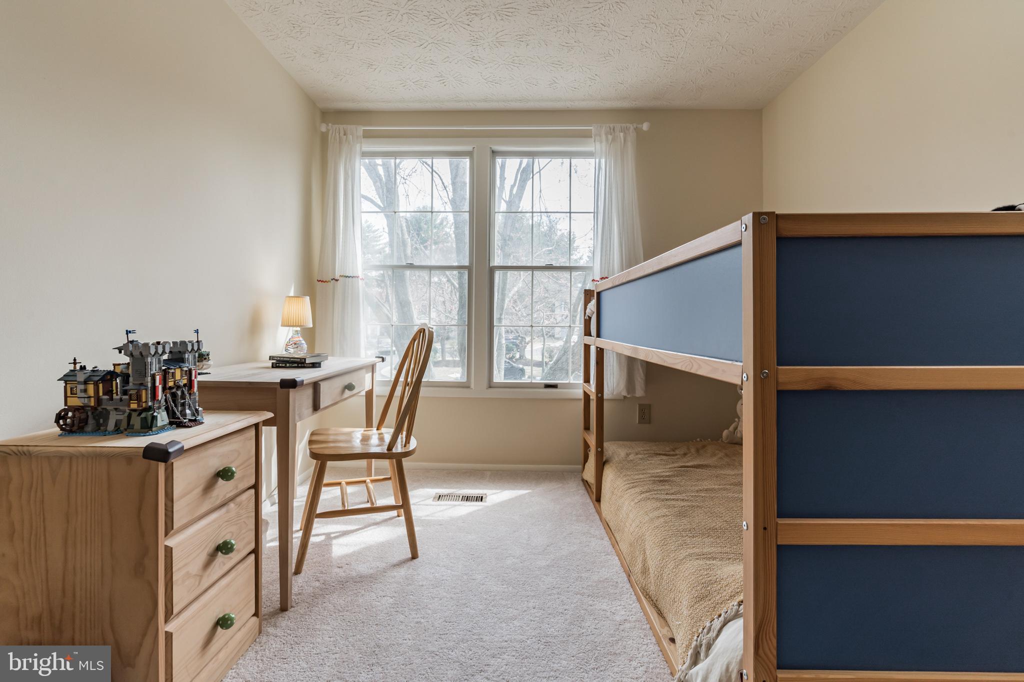 1610 Barnstead Drive Reston, VA 20194 - Photo 19 of 33 a view of a livingroom with furniture and window
