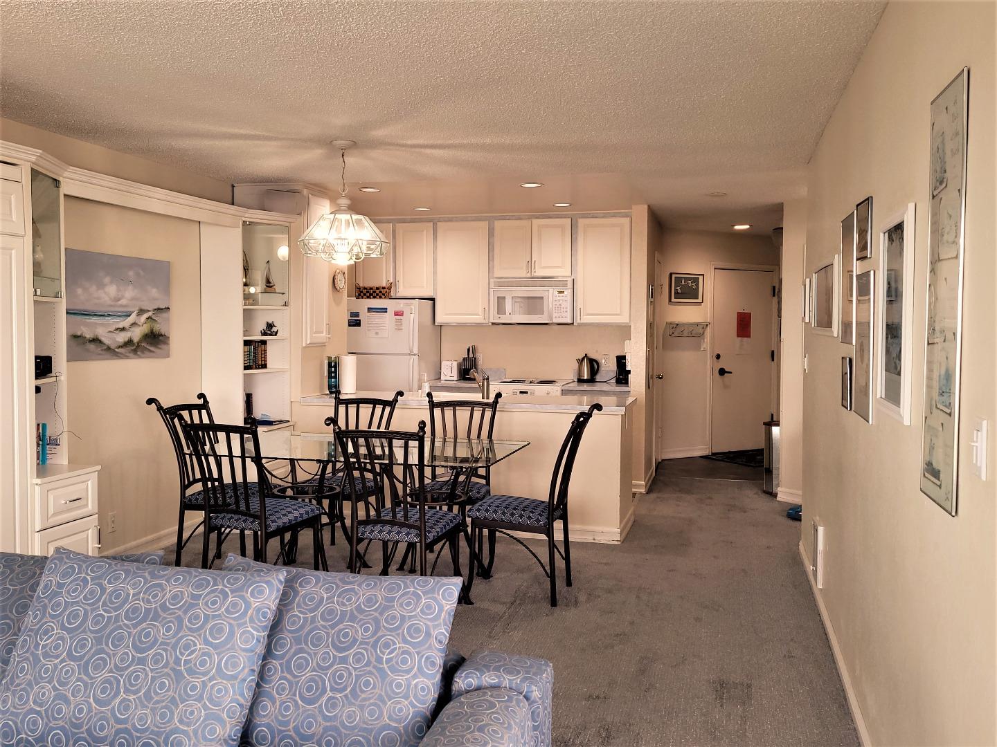 101 Shell Road, Unit 84 Watsonville, CA 95076 - Photo 29 of 40 a view of a dining room with furniture