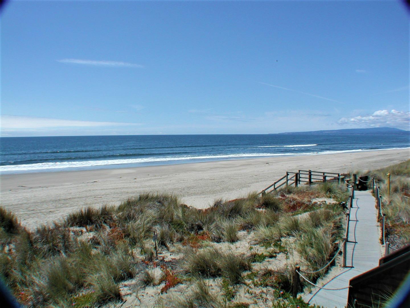 101 Shell Road, Unit 84 Watsonville, CA 95076 - Photo 8 of 40 a view of an ocean