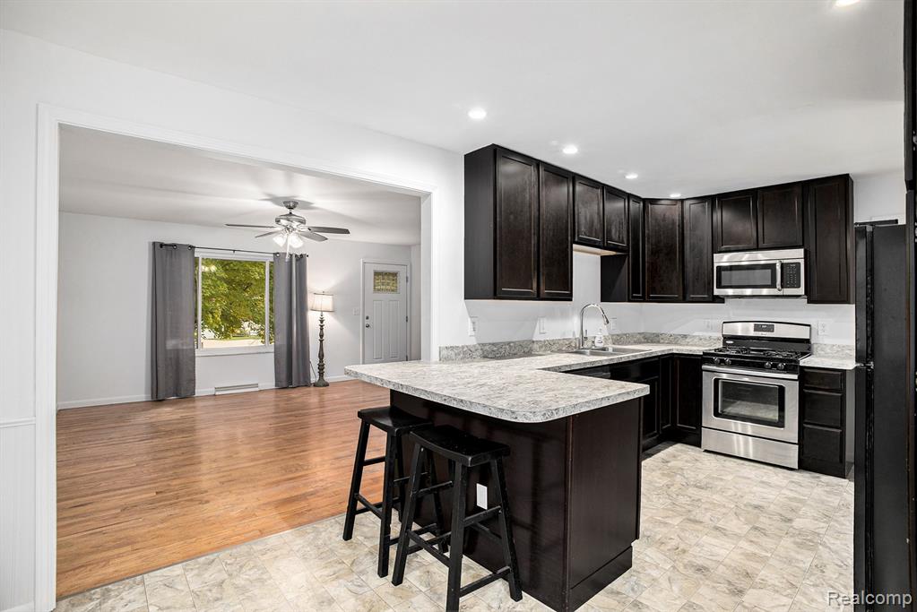 2681 Golf Club Road Howell, MI 48843 - Photo 6 of 26